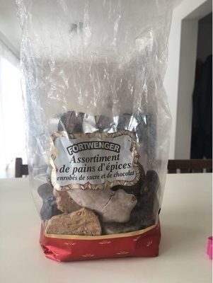 Assortiment de pains d'épices enrobés de sucre et de chocolat front packaging