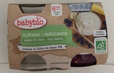 Plátano y arándanos con bebida de avena