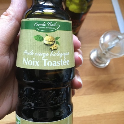 Huile  d'olive fruitée extraite a froid