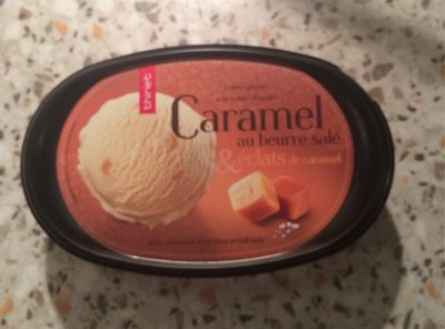 Crème glacée au beurre salé et éclats de caramel