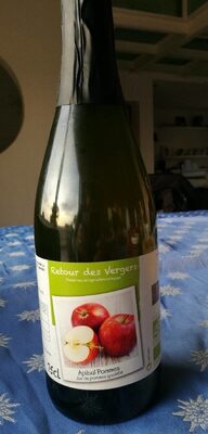 Jus de pomme gazeifié