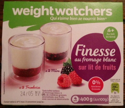 finesse au fromage blanc sur lit de fruits (framboise, mûre)