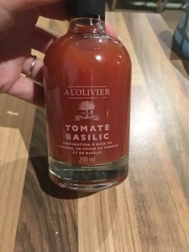 Essig Mit Tomate Basilikum
