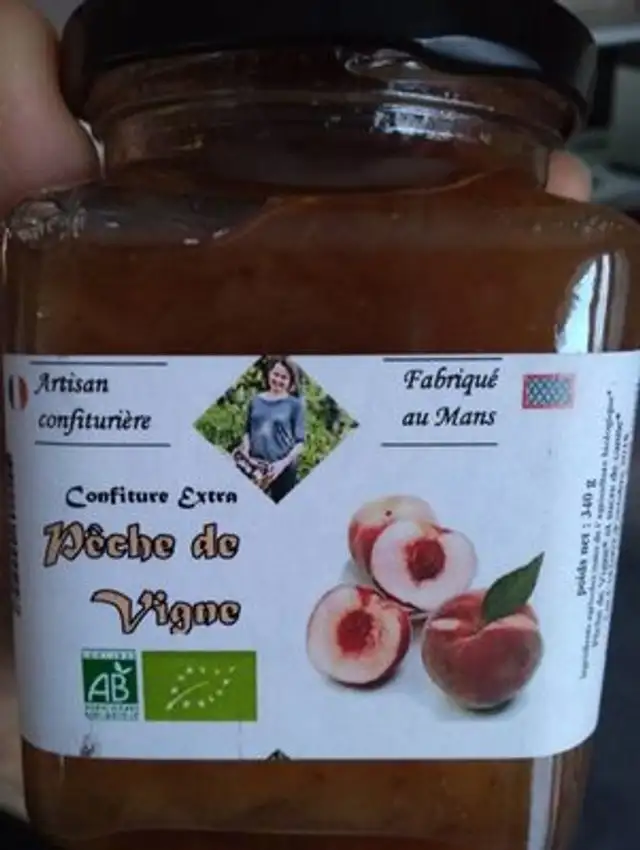 Confiture extra de pêche de vigne