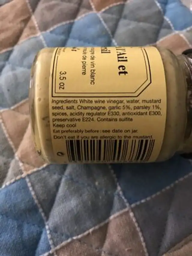 Moutarde à l ail et au persil ingredients label