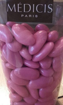 Dragée amande couleur