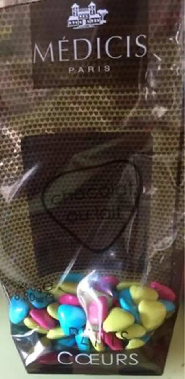 Petits coeurs chocolat au lait front packaging