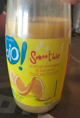 Smoothie orange, mangue et banane