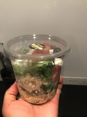 Salade de pâtes dès de fêta et olives