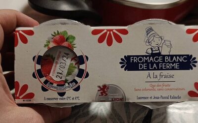 Fromage blanc de la ferme à la fraise