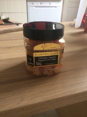 Mélange ananas papaye en cubes