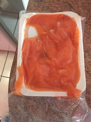 Chutes tranchage truite fumee