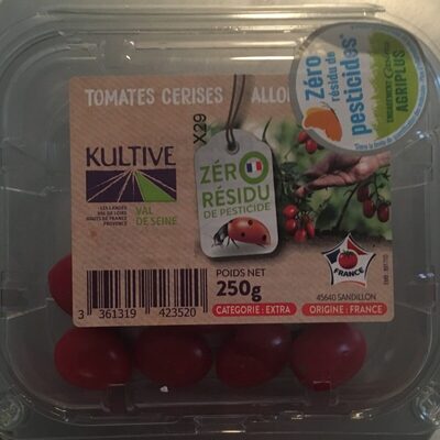 Tomates cerises allongées