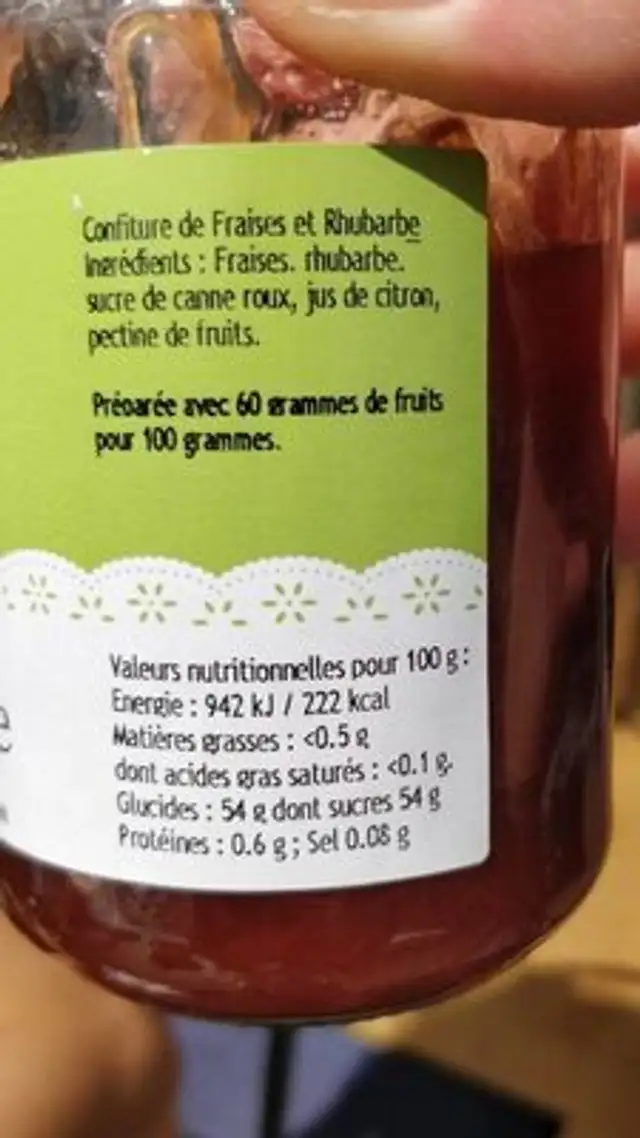 Confiture fraise et rhubarbe nutrition facts table