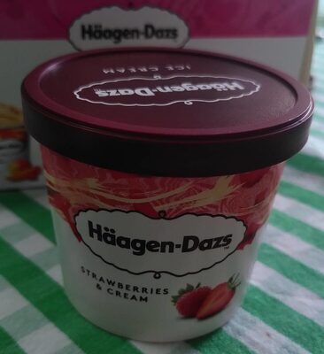 Strawberries&Cream front packaging