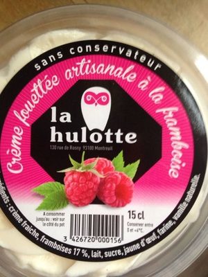 Crème fouettée artisanale sur lit de framboise