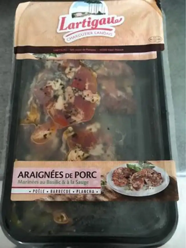 Araignees de porc marineed au basilic et a la sauge