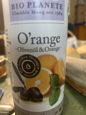 Olivenöl und Orange