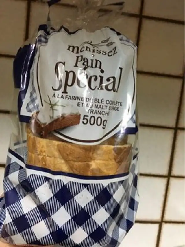 Pain spécial front packaging