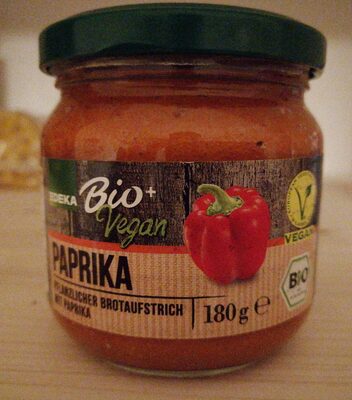 Pflanzlicher Aufstrich mit Paprika