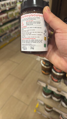 Confiture de fraises. ingredients label