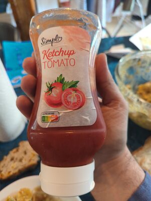 Ketchup tomato front packaging
