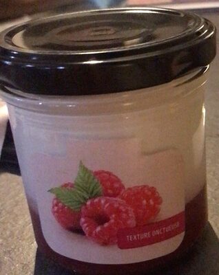 Fromage blanc a l’ancienne sur lit a la framboise