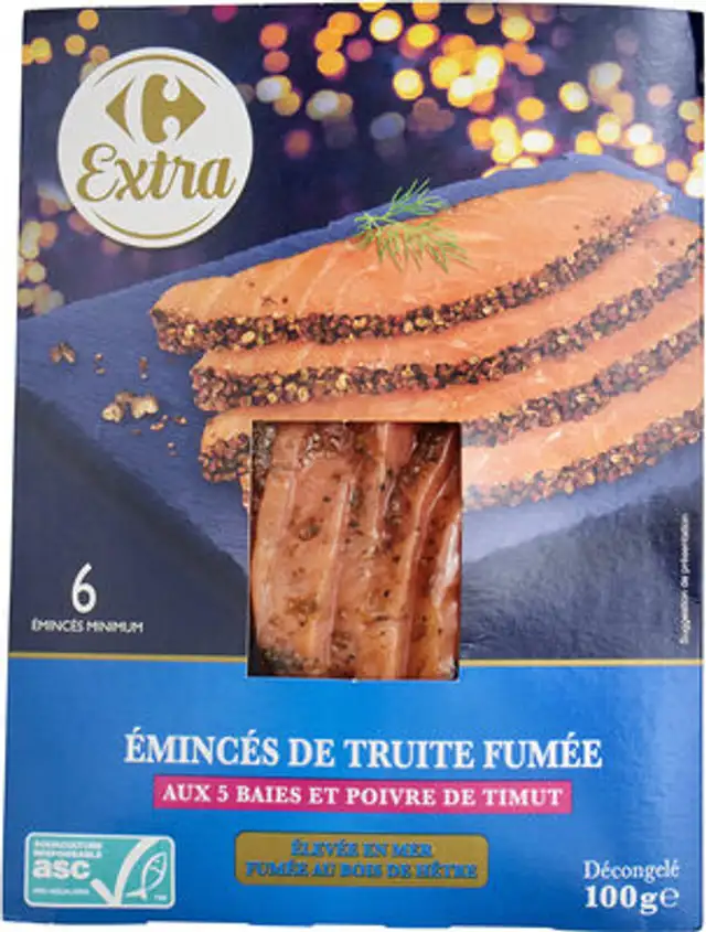 Émincés de truite fumée Aux 5 baies et poivre de Timut Élevée en mer Fumée au bois de hêtre Fumé en France Élevée hors France: voir origine au dos Émincés de truite arc-en-ciel d'élevage, fumée au bois de hêtre, aux cinq baies et poivre de Timut, décongelés. front packaging