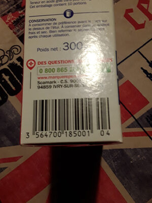 Forme flakes pétales de riz et de blé aux fruits rouges