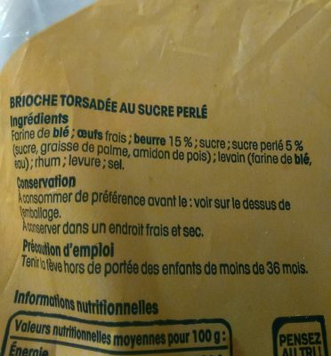 Couronne des rois saupoudrée de perles de sucre ingredients label