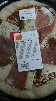 Pizza  jambon sec tomme de brebis