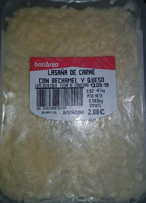 Lasaña de carne con bechamel y queso