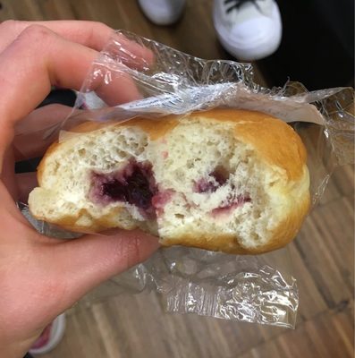 Beignet fourré framboise