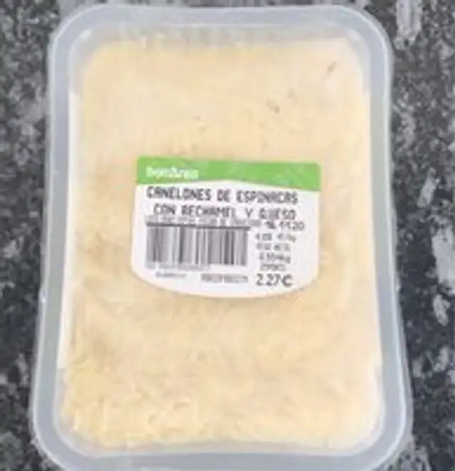 CANELONES DE ESPINACAS CON BECHAMEL Y QUESO