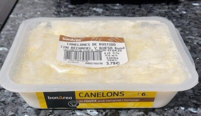 Canelones de rustido con bechamel y queso