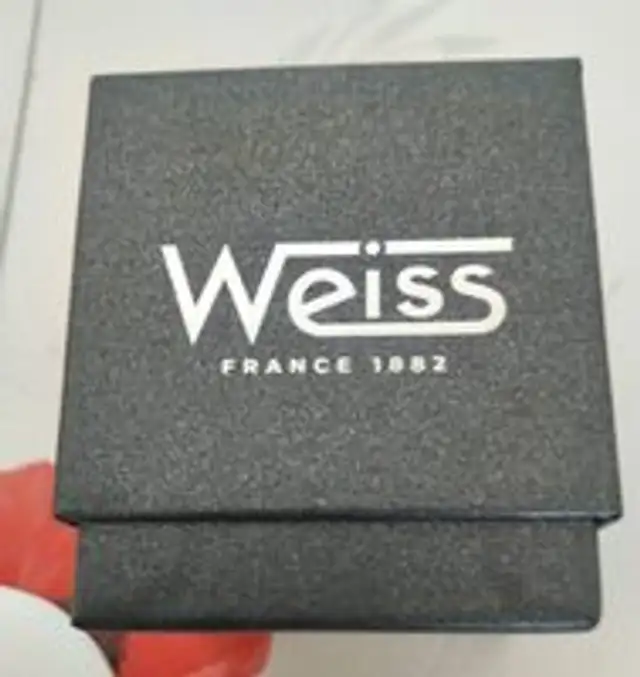 Weiss