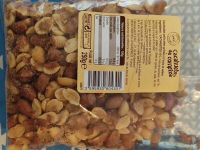 Cacahuètes pelliculées grillées à l'huile et salées