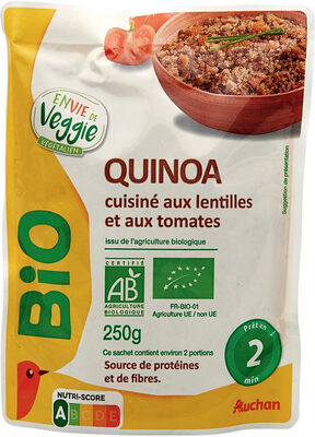 Quinoa cuisiné aux lentilles et aux tomates issus de l'agriculture biologique