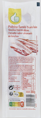 Poitrine fumée tranchée