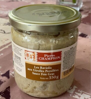 Les raviolis aux girolles persillées sauce foie gras