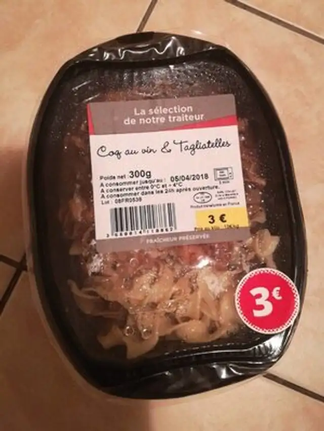Coq au vin et tagliatelles