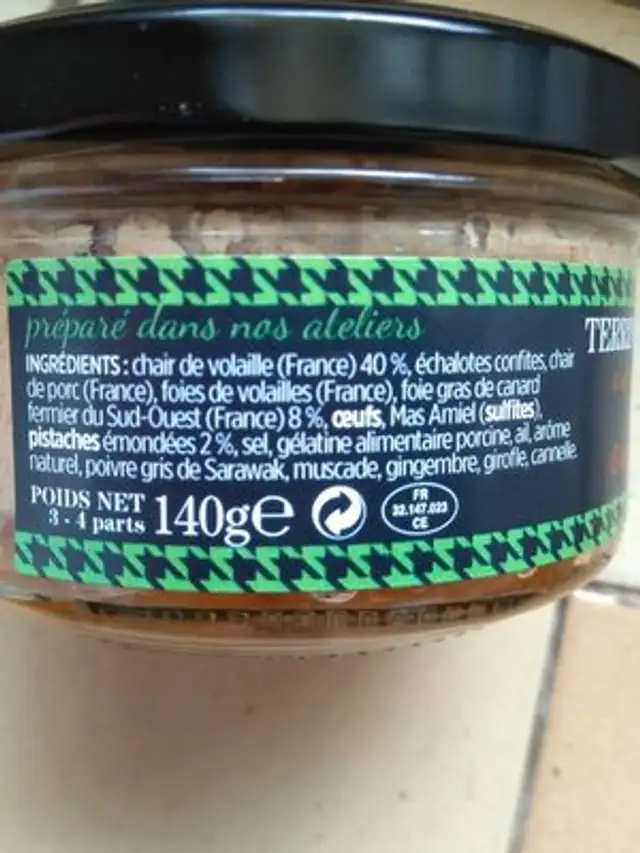 Terrine de volaille aux éclats de pistaches ingredients label