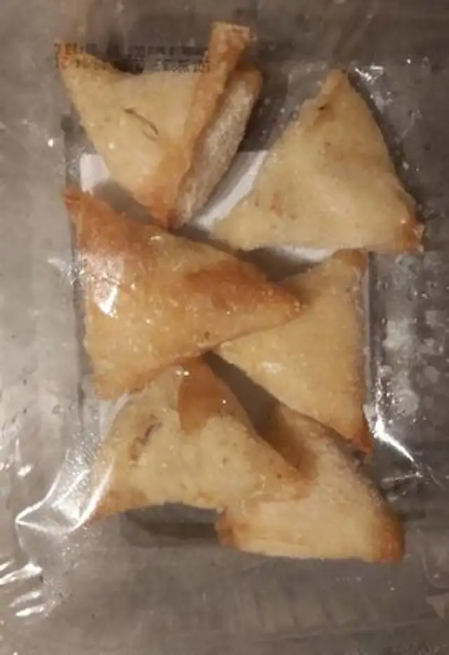 Plateau mini samoussas poulet créoles