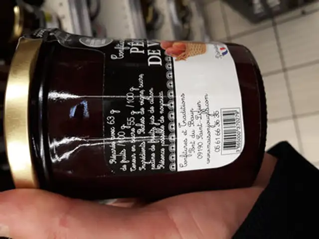 Confiture Extra Peches de Vignes nutrition facts table