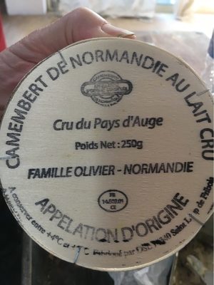 Camembert de normandie au lait cru du pays d'Auge