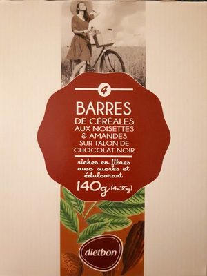 BARRES DE CÉRÉALES AUX NOISETTES & AMANDES SUR TALON DE CHOCOLAT NOIR