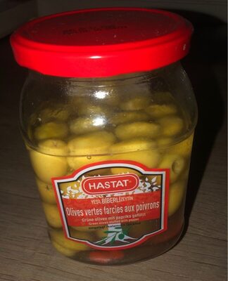 Olives vertes farcies aux poivrons