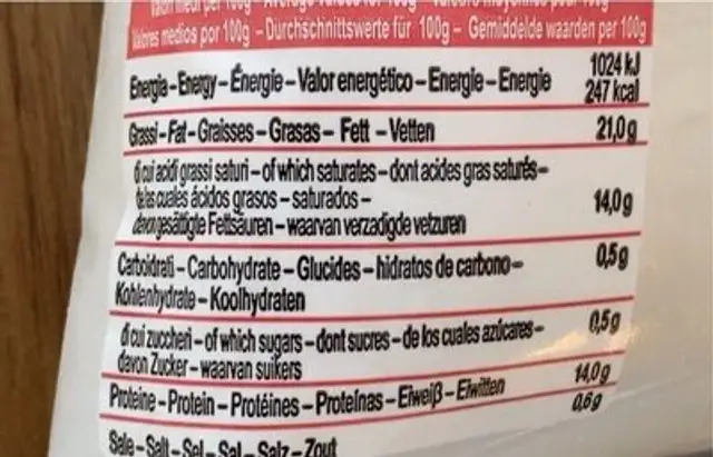 Mozza. Di bufala campana D.O.P nutrition facts table