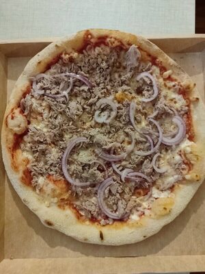 Pizza Tonno Taggiasche front packaging