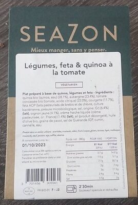 Légumes, feta et quinoa à la tomate